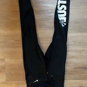 Nike Leggings With Mesh